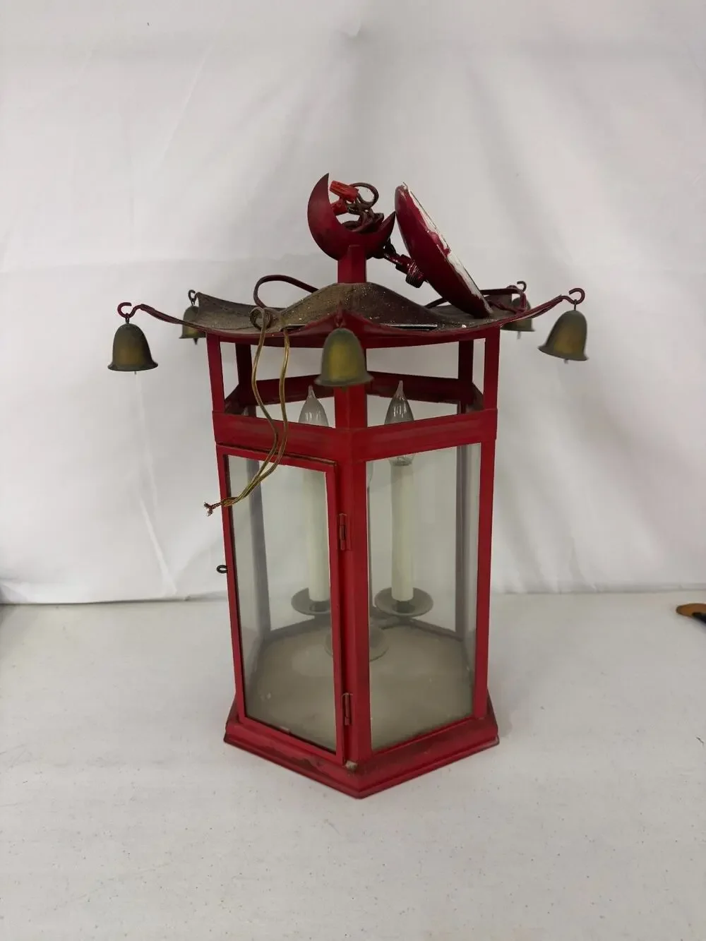 Vtg 1988 Triarch Industries Red Metal Asian Pagoda Hanging Lantern Bell Chimes